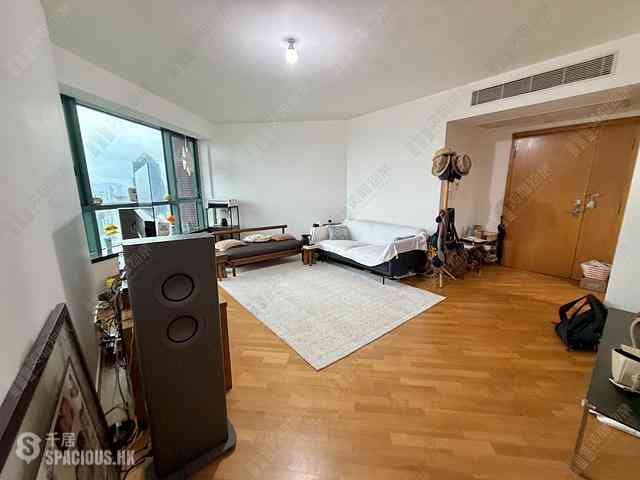 Mid Levels West - 80 Robinson Road 01