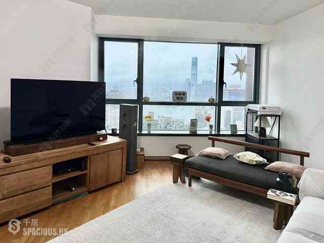 Mid Levels West - 80 Robinson Road 02