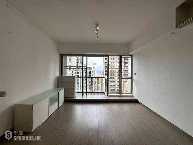 Sai Ying Pun - Island Crest Block 1 02