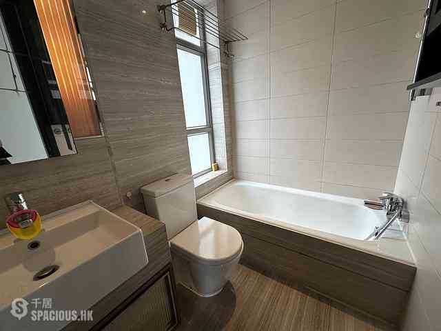 Sai Ying Pun - Island Crest Block 1 10