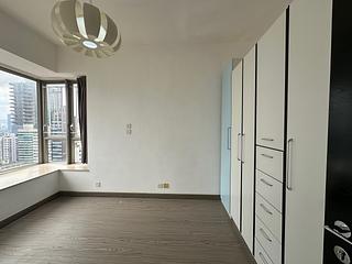 Sai Ying Pun - Island Crest Block 1 11
