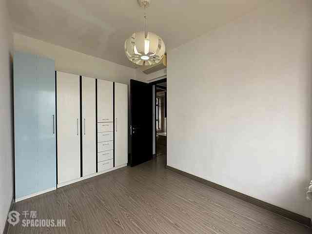 Sai Ying Pun - Island Crest Block 1 15