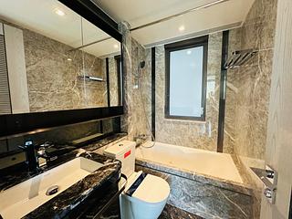 Wong Chuk Hang - The Southside Phase 3B Blue Coast Tower 1B 07