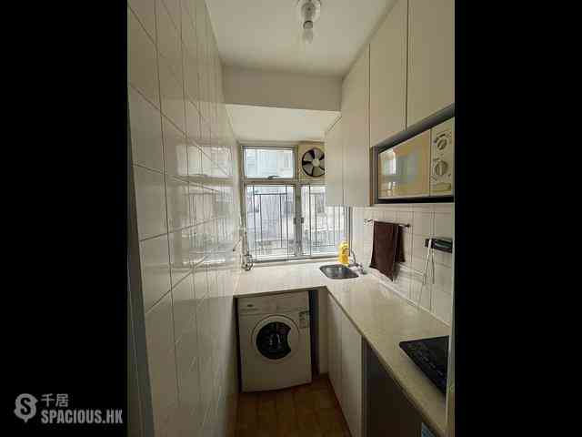 Sai Ying Pun - Wing Cheung Building 02