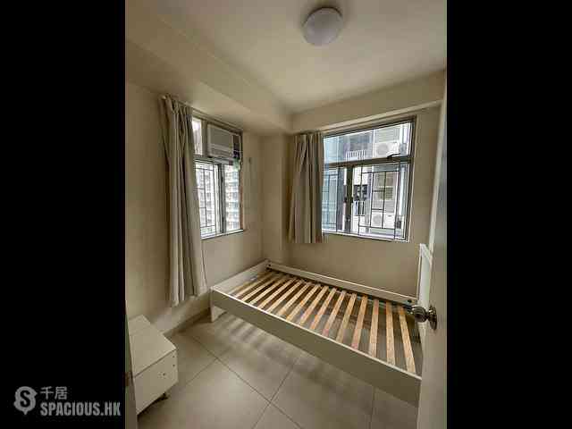 Sai Ying Pun - Wing Cheung Building 04