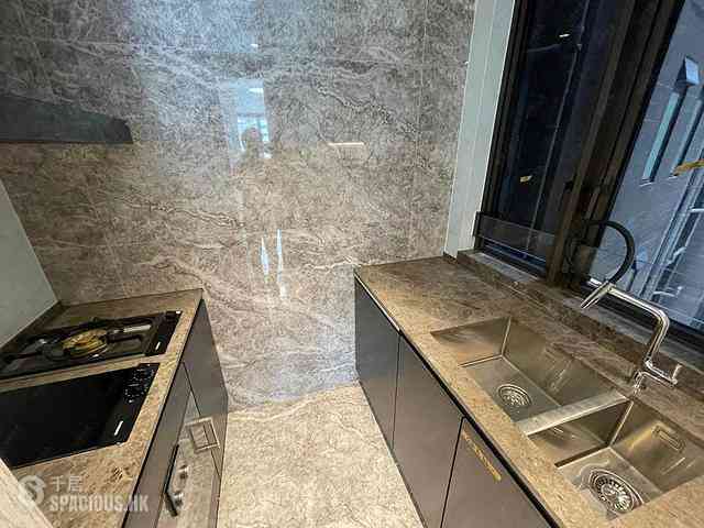 Wong Chuk Hang - The Southside Phase 3B Blue Coast Tower 2A 07