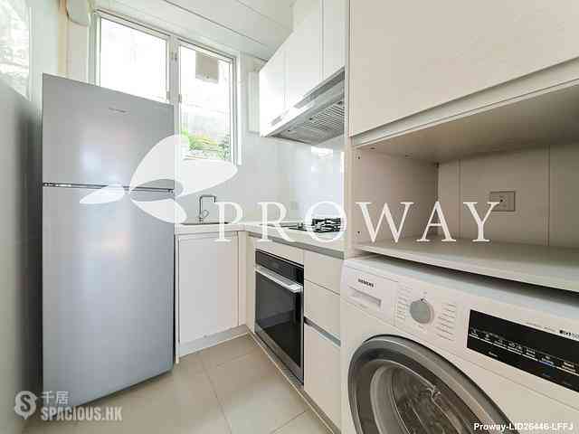 Chung Hom Kok - 30, Cape Road 08