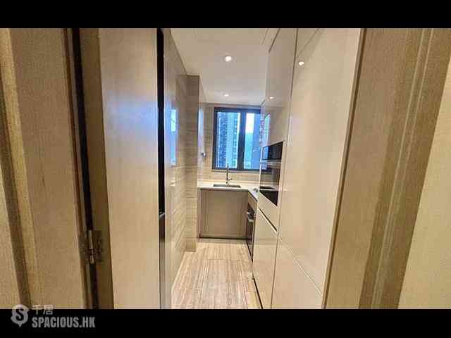 Wong Chuk Hang - The Southside Phase 1 Southland Tower 2A 08