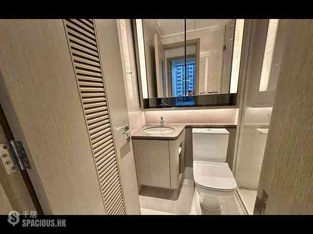 Wong Chuk Hang - The Southside Phase 1 Southland Tower 2A 09