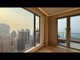 Sai Ying Pun - The Summa Block 1 03