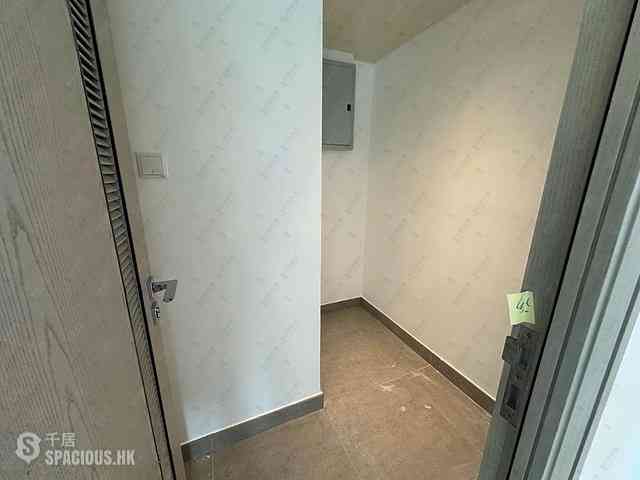 Wong Chuk Hang - The Southside Phase 3B Blue Coast Tower 2A 04