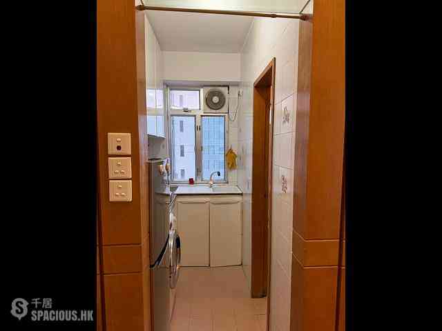 Sai Ying Pun - Cheung Ling Mansion 04