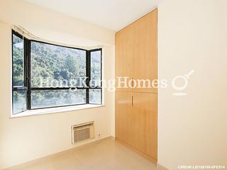 Tai Hang - Ronsdale Garden 08