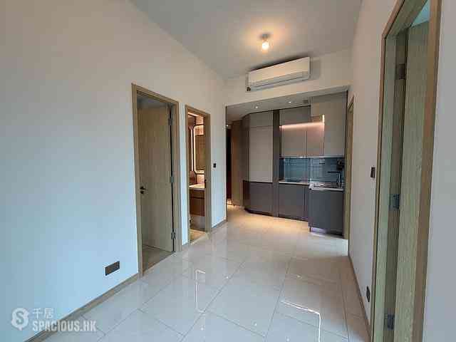 Sai Ying Pun - Upper Manor 02
