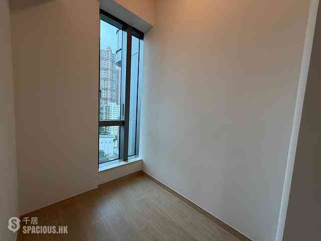 Sai Ying Pun - Upper Manor 05