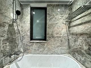 Wong Chuk Hang - The Southside Phase 3B Blue Coast Tower 2B 02