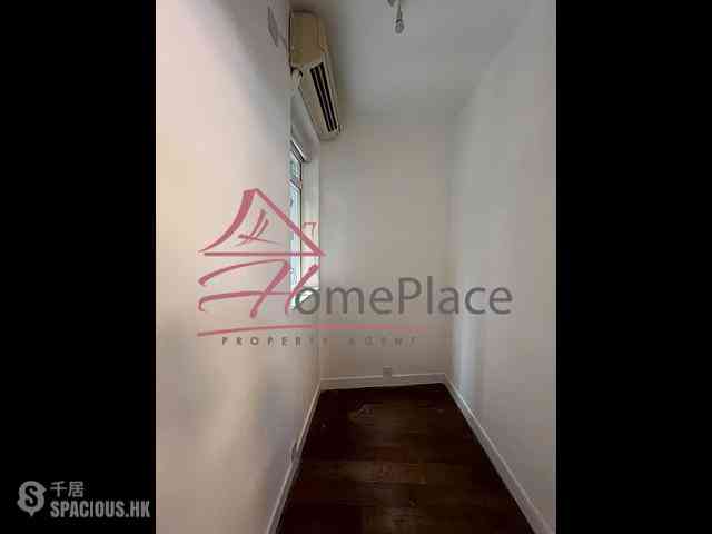 Mid Levels West - Hing Wah Mansions 10