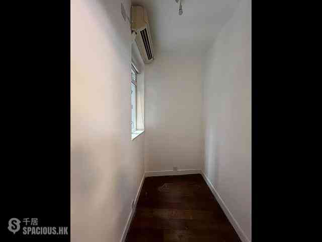 Mid Levels West - Hing Wah Mansion 04