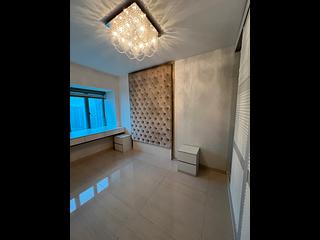 Tung Chung - Caribbean Coast Phase 3 Carmel Cove Tower 10 04