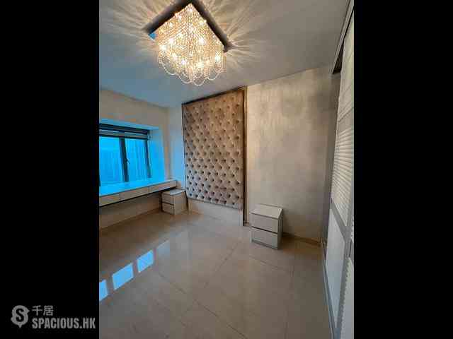 Tung Chung - Caribbean Coast Phase 3 Carmel Cove Tower 10 04