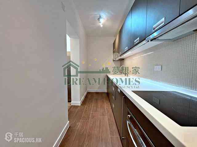 Mid Levels West - Hing Wah Mansions 04