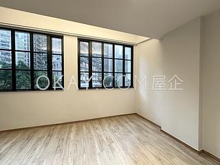 上环 - 荷李活道256-258号 03