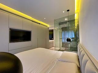 Mid Levels Central - Elegant Terrace 06