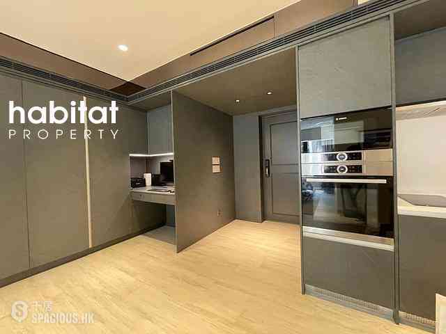 Mid Levels Central - Elegant Terrace 08