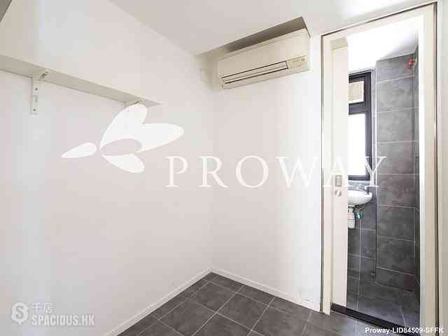 Pok Fu Lam - Aqua 33 12