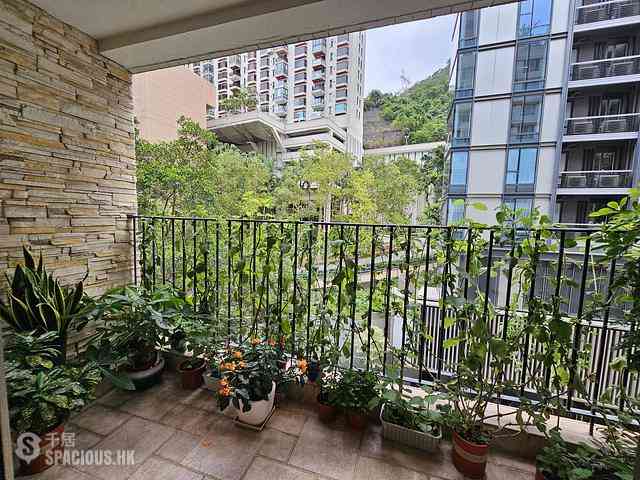 Wan Chai - Phoenix Court Block 2 02