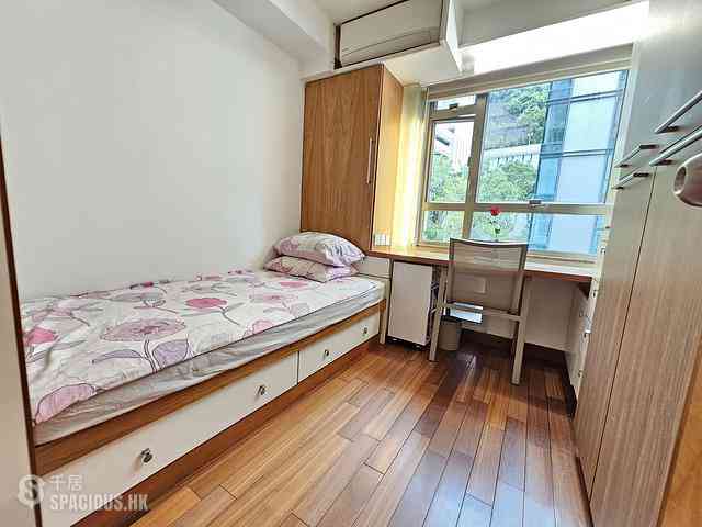 Wan Chai - Phoenix Court Block 2 11