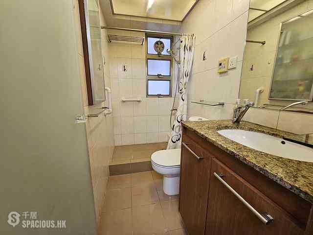 Wan Chai - Phoenix Court Block 2 13