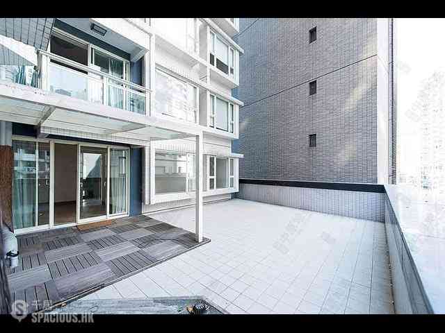 Soho - Centrestage Block 2 02