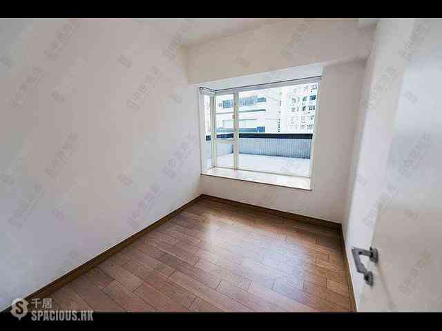 Soho - Centrestage Block 2 07
