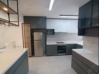 Mid Levels Central - Tregunter Tower 3 02