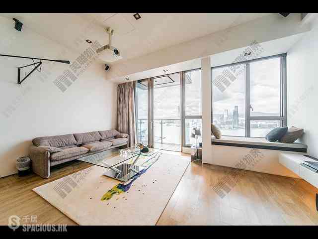 Wan Chai - The Gloucester 02