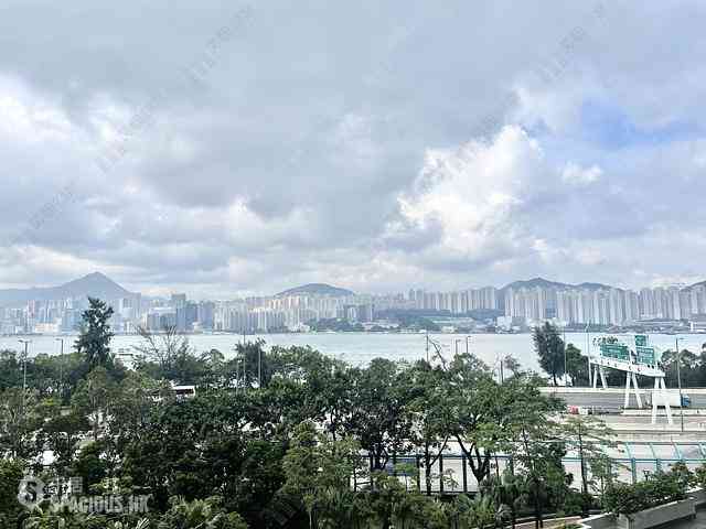 Tai Koo Shing - Tai Koo Shing Harbour View Gardens (East) Wisteria Mansion 01