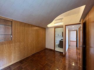 Mid Levels West - Realty Gardens Vienna Court (Block 5) 10