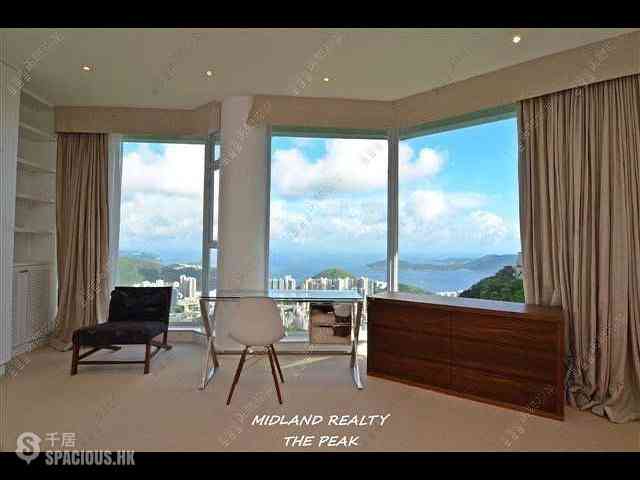 The Peak - La Hacienda 01