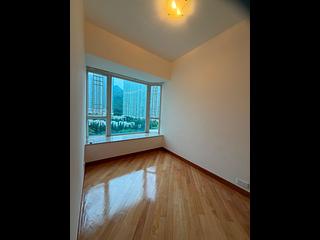 Tung Chung - Coastal Skyline Phase 4 Le Bleu Deux Block 1 04