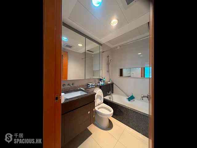 Tung Chung - Coastal Skyline Phase 4 Le Bleu Deux Block 1 07