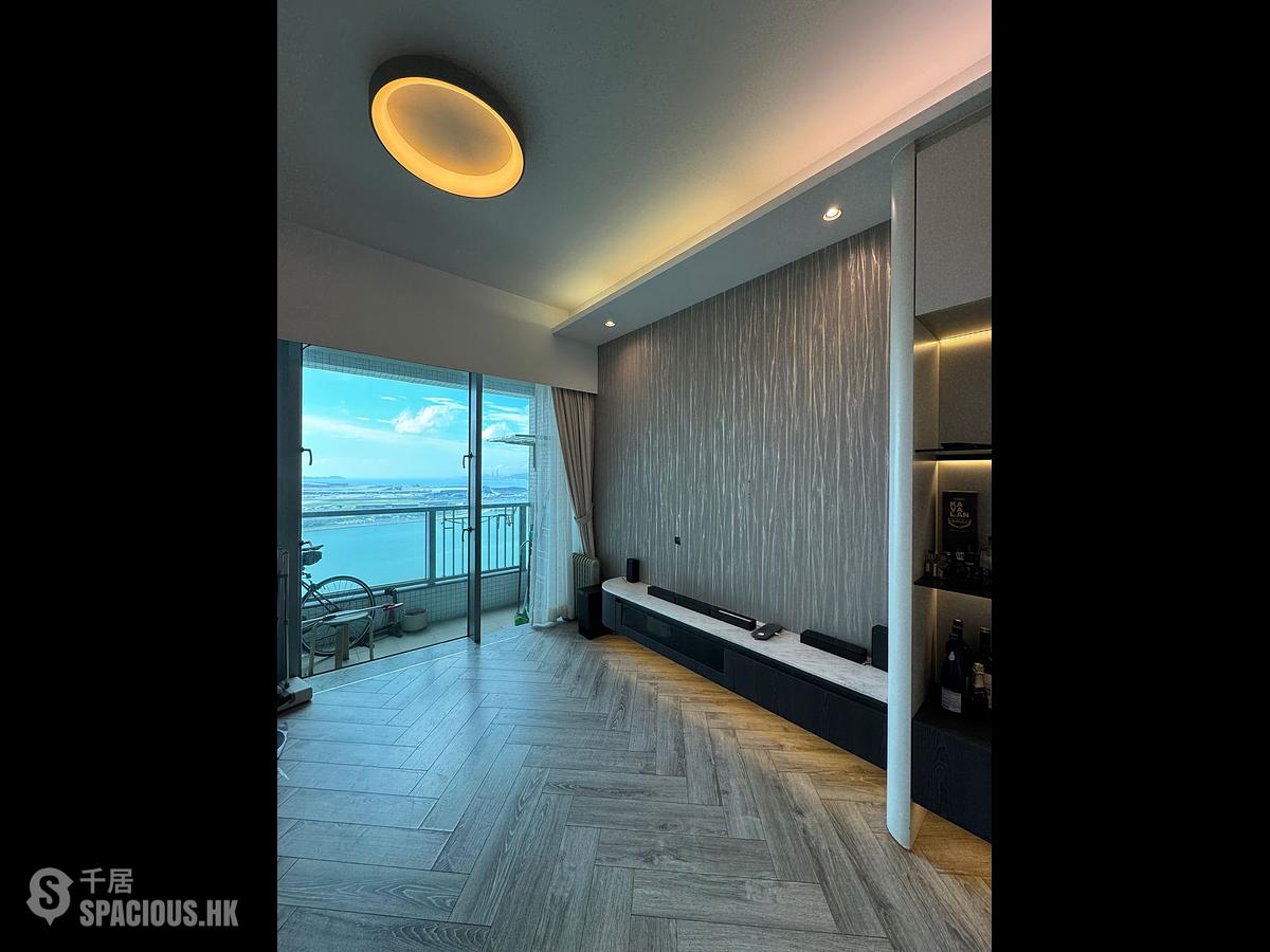 Tung Chung - Coastal Skyline Phase 3 La Rossa Block Block A (Block 7) 01