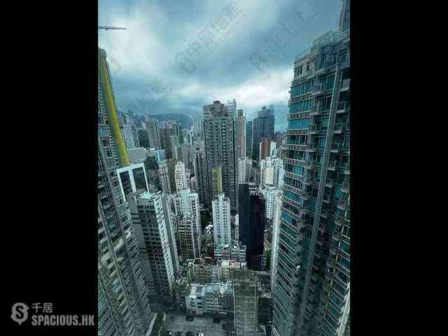Wan Chai - The Avenue Phase 2 01