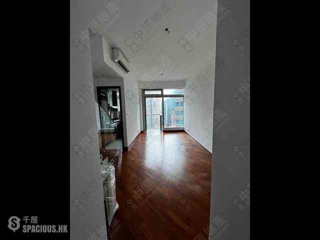 Wan Chai - The Avenue Phase 2 04