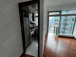 Wan Chai - The Avenue Phase 2 06