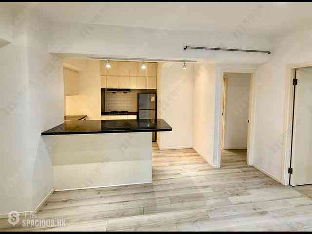 Soho - Caravan Court 07
