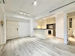 Soho - Caravan Court 04