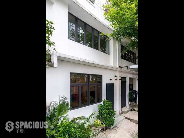Sai Ying Pun - 3, Tak Sing Lane 01