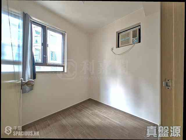Wan Chai - Galway Court 04