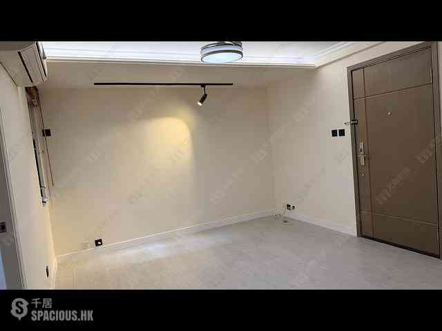 Wan Chai - Rialto Building 05